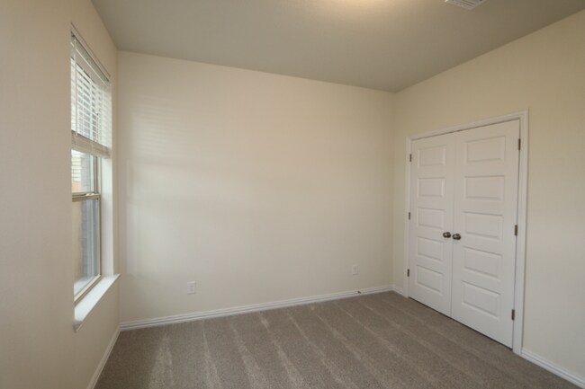 Foto del edificio - 2412 Roaring River Trail