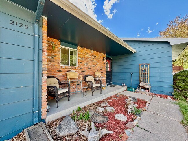 Foto del edificio - 3 bed, 2.5 Bath House in Central-West Fort Collins! Available July 10th!