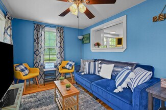 Building Photo - 822 N Ann St