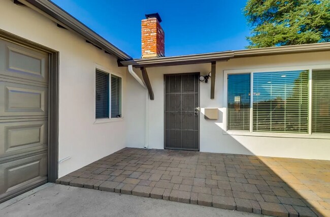 Foto del edificio - 6791 Alamo Way