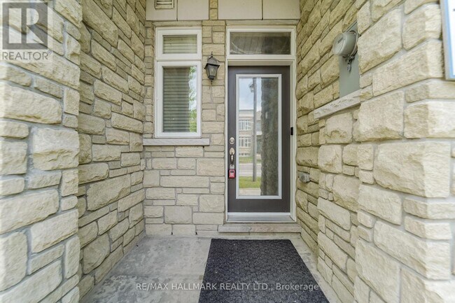 Photo du bâtiment - 235 South Unionville Ave