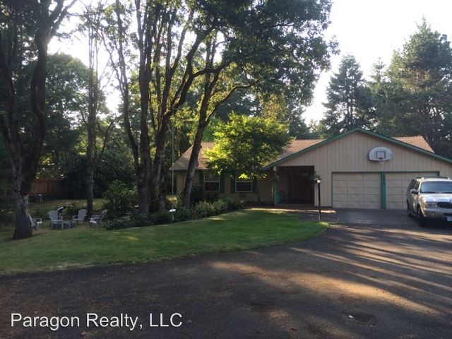 Primary Photo - 1396 NW Fernwood Cir