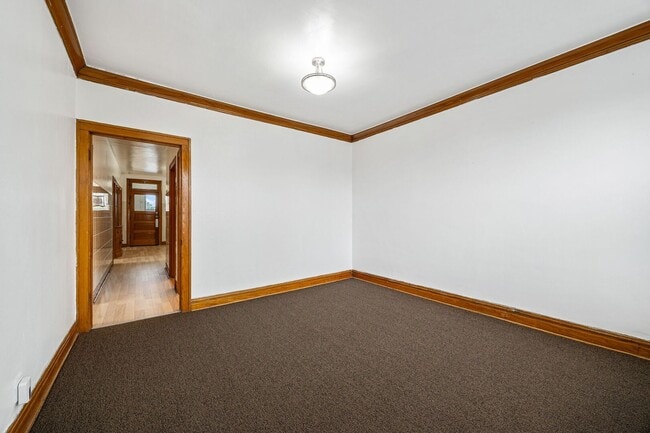 Building Photo - 4749 S Keeler Ave