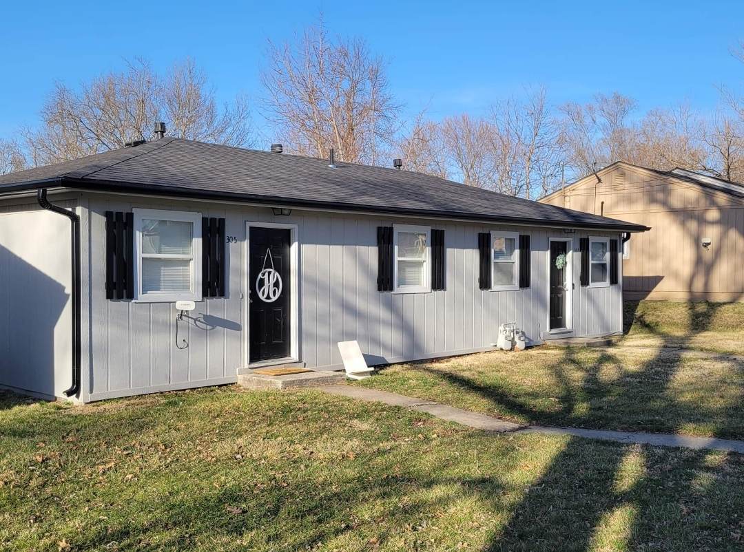 Foto principal - 303 E 3rd St