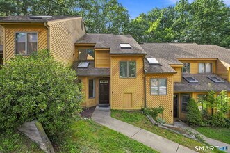 Building Photo - 44 Tolland Ave