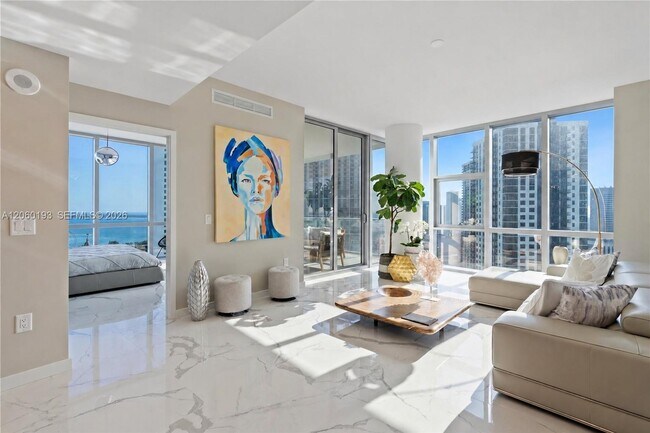 Foto del edificio - 851 NE 1st Ave