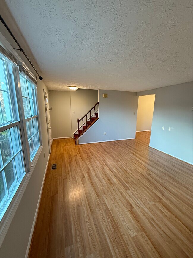 viviendo - 3415 Castle Way