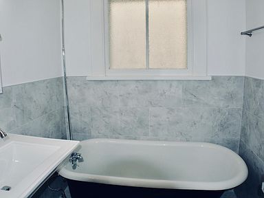 Foto del edificio - 733 Henry Clay Ave