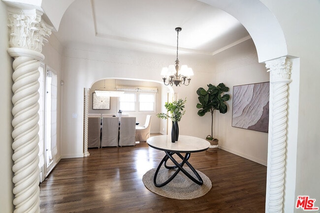 Foto del edificio - 131 S Martel Ave