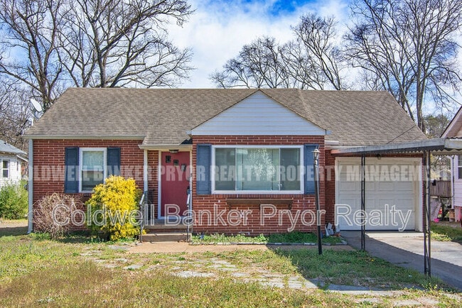 Photo - 128 S St Marks Ave House