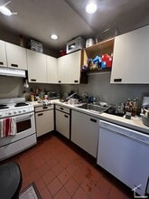 Building Photo - 45 Park Dr