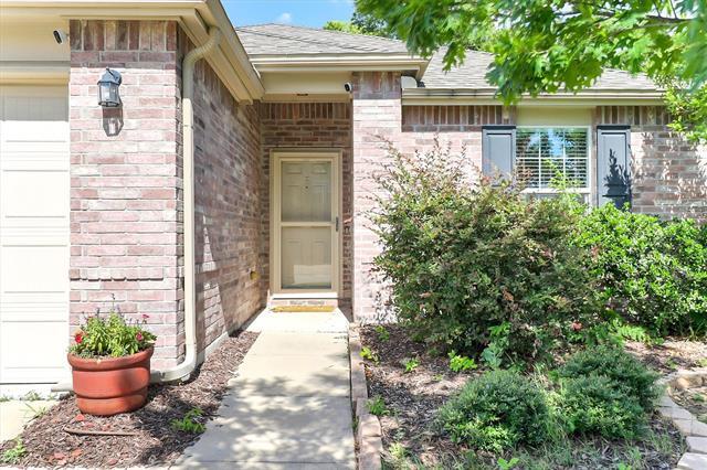 Foto del edificio - 1713 Megan Creek Dr
