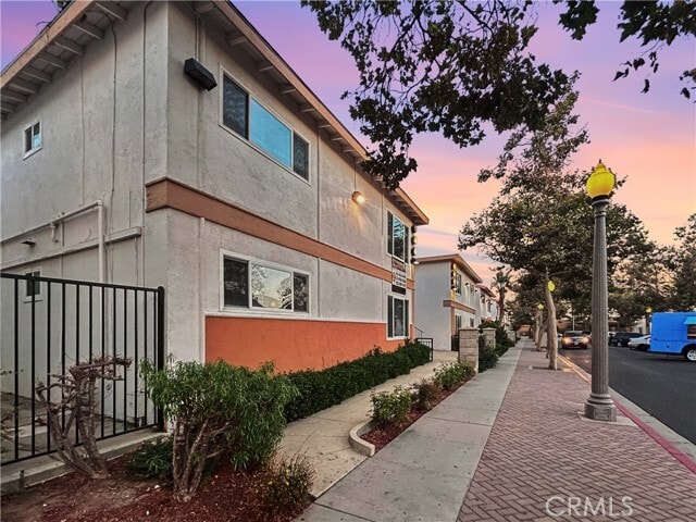 Building Photo - 1109 S Minnie St