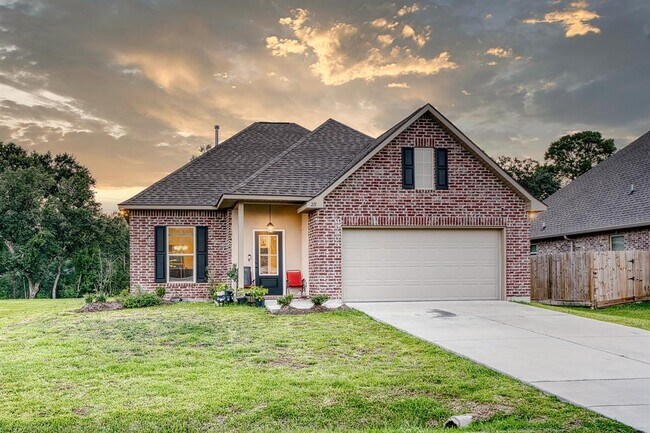 Foto del edificio - 211 Zachary Ln