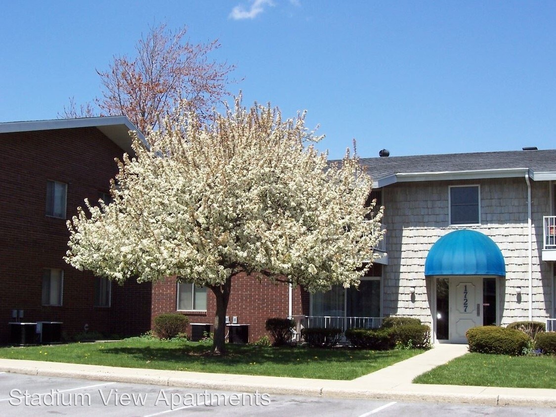 Building Photo - 1700 Juniper Dr