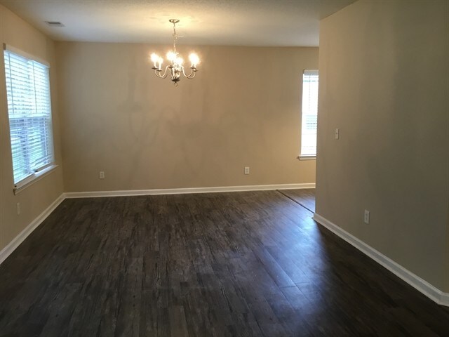 Building Photo - 493 Live Oak Walk