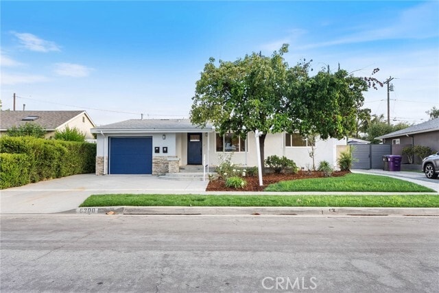 Foto principal - 6300 E Fairbrook St