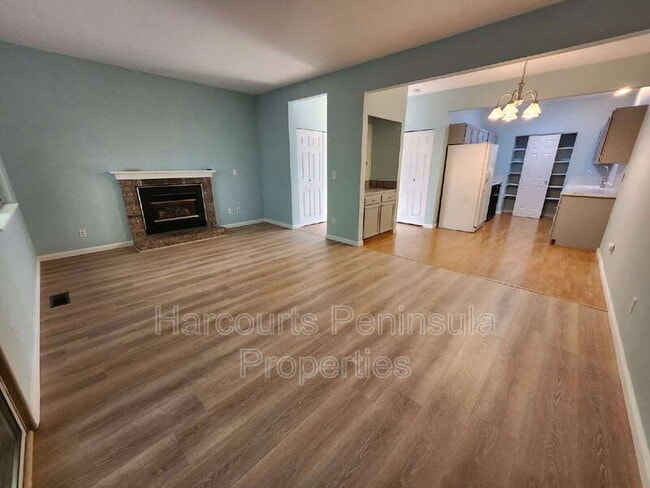 Building Photo - 13132 Lakeridge Cir NW