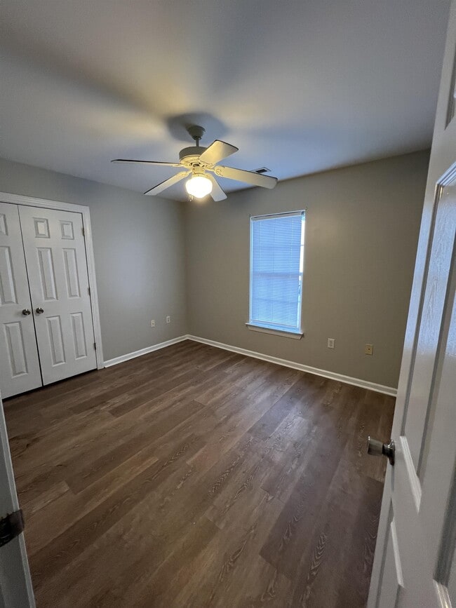 Building Photo - 2110 Oak Bend Dr
