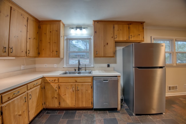 Foto del edificio - 5133 Jeffries St