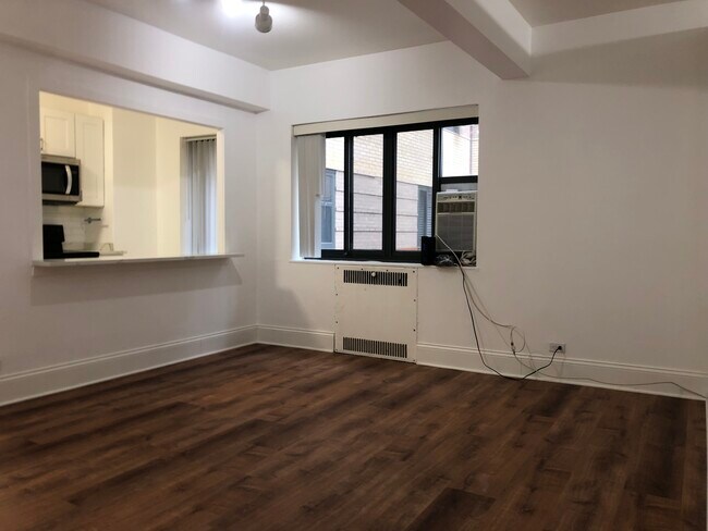 Building Photo - 5056 N Marine Dr
