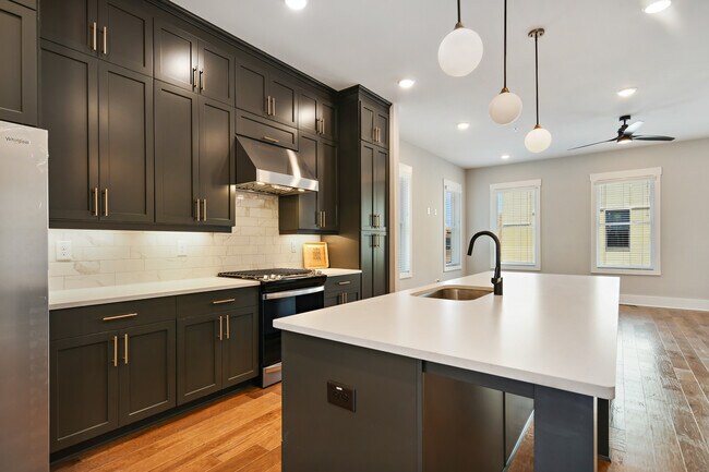 Open concept-kitchen with brand new applicances - 1029 Donald Lee Hollowell Pky NW