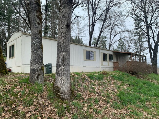 Foto del edificio - 4620 Redwood Ave