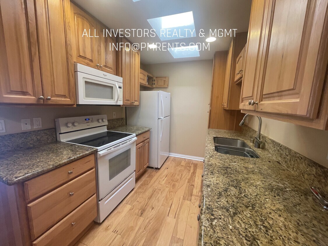 Foto principal - 2342 Hosp Way
