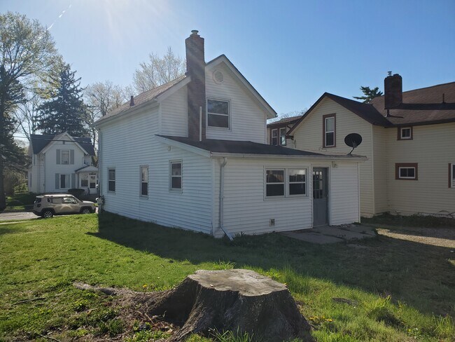 Foto del edificio - 410 Seymour Ave