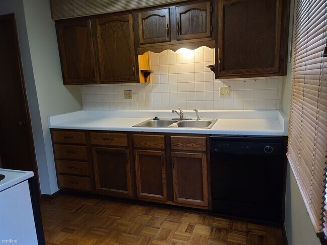 Building Photo - 3 br, 2.5 bath House - 13420 W 102nd St