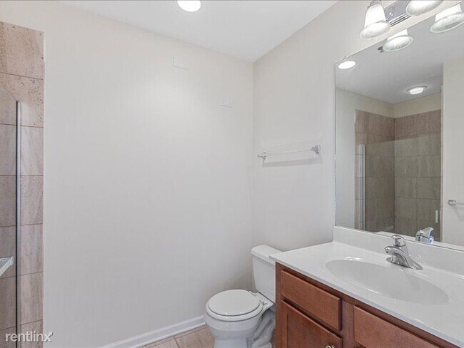 Foto del edificio - 2 br, 2 bath Condo - 828 W Grace St
