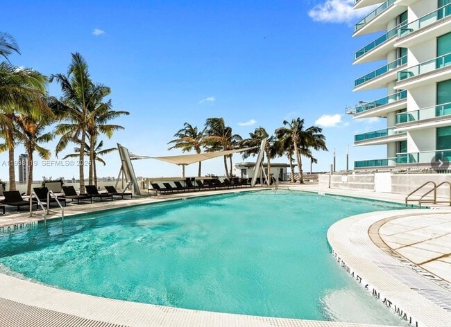 Building Photo - 900 Biscayne Blvd