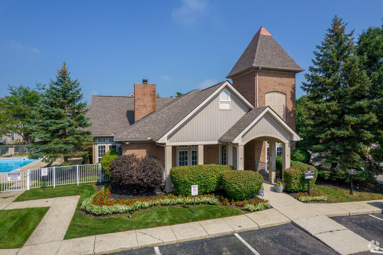 Tiffany Lakes Apartments in Columbus, OH