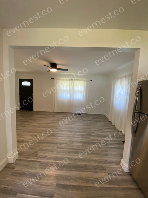 Building Photo - 464 Yarmouth Ln