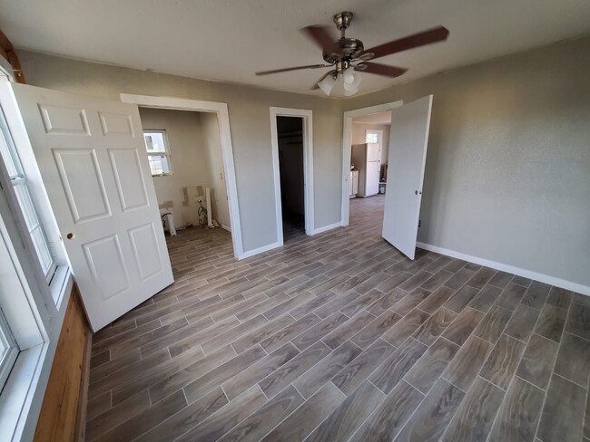 Bedroom - 15111 Sam Rd