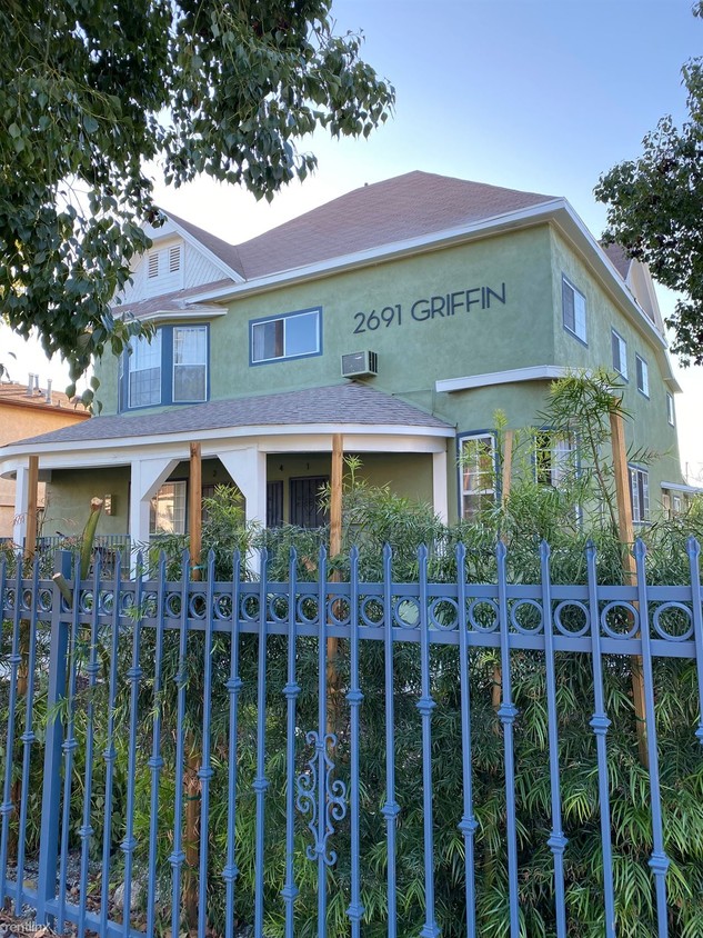 Foto principal - 2691 Griffin Ave