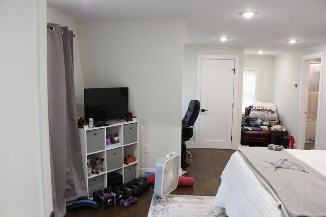 Foto del edificio - Modern 3bed w/2 bath