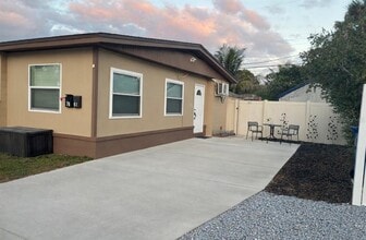 Building Photo - 7661 18th Way N