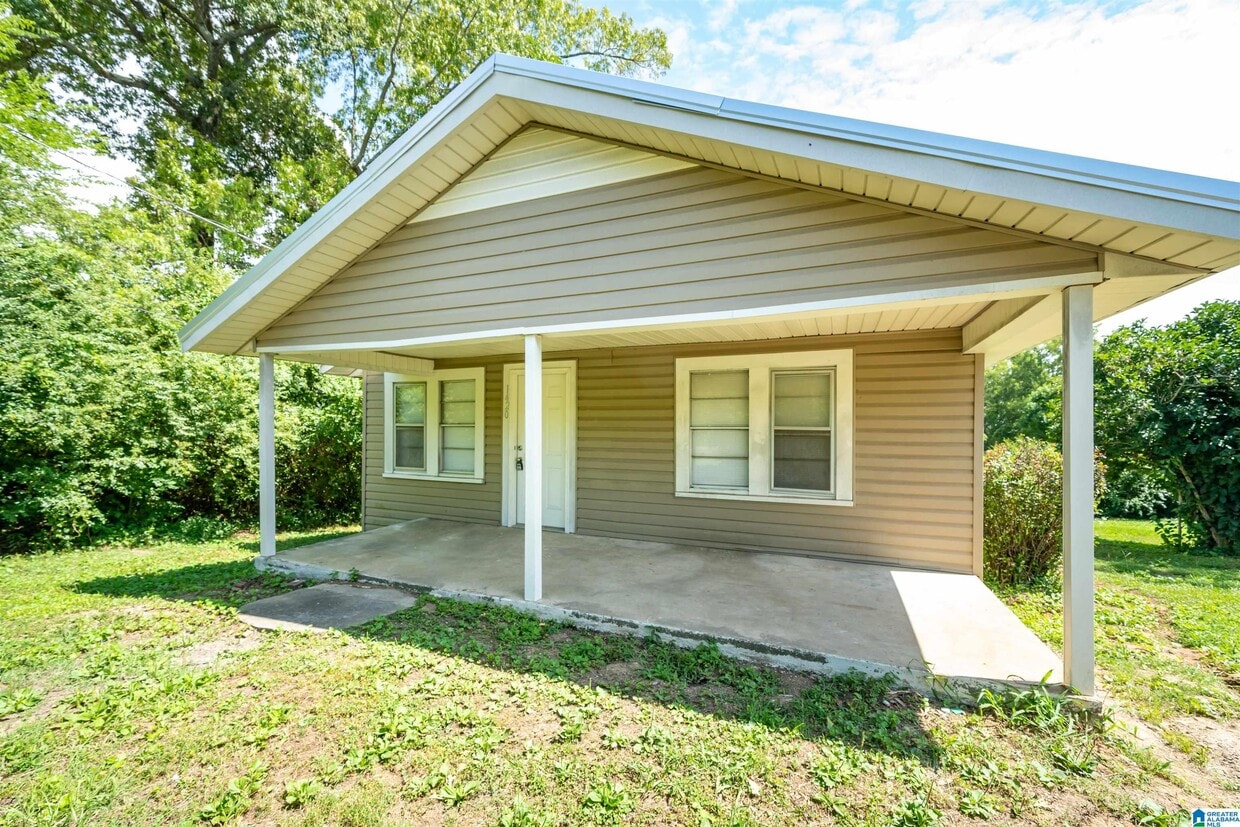 1420 8th Ave, Fultondale, AL 35068 House Rental in Fultondale, AL