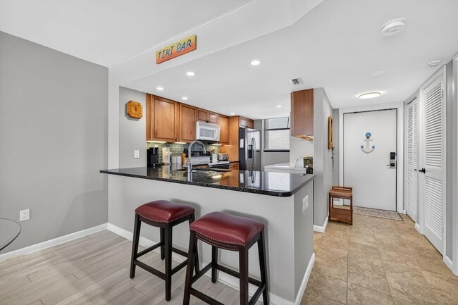 Building Photo - 9900 S Ocean Dr