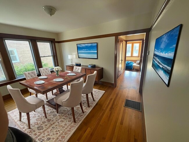 Foto del edificio - 5056 W Henderson St