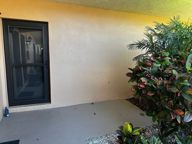 Foto del edificio - Sharp-Newly Remodeled Ground Floor Condo -...