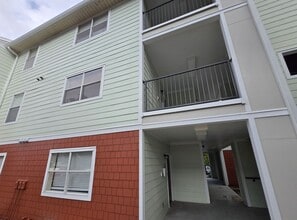 Building Photo - 2360 SW Archer Rd