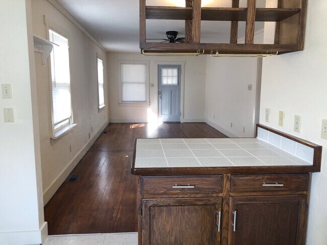 Building Photo - 4826 Quitman St