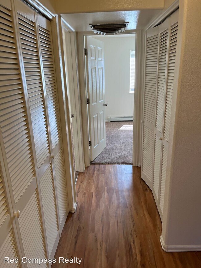 Building Photo - 3 br, 2 bath House - 1155 E. Carolina Ave ...