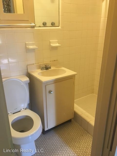 Foto del edificio - 4 br, 3.5 bath House - 116 E. Moore Street