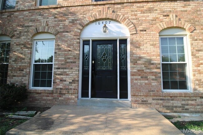 Building Photo - 16407 Westglen Farms Dr