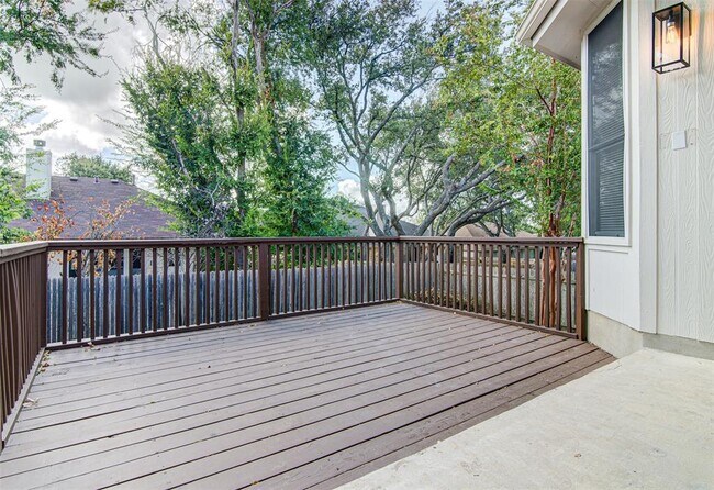 Foto del edificio - 9009 Colberg Dr