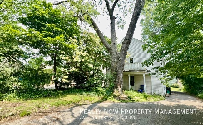 Foto del edificio - 3638 Glencairn Rd