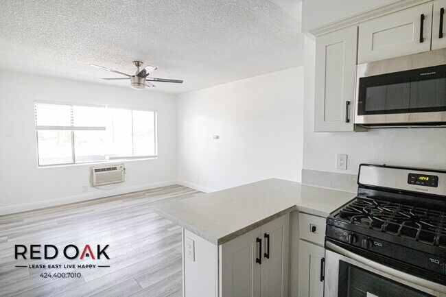 Building Photo - Spectacular Completely Remodeled Two Bedro...
